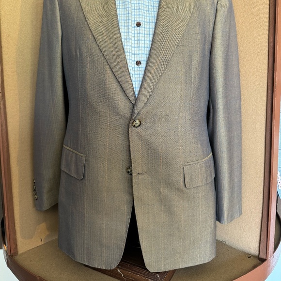 Size 40 Gold Mini Herringbone Window pain notch lapel 2 button jacket - Picture 2 of 5